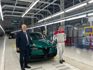 L'ad di Alfa Romeo Imparato con il direttore di stabilimento di Pomigliano Leonardi